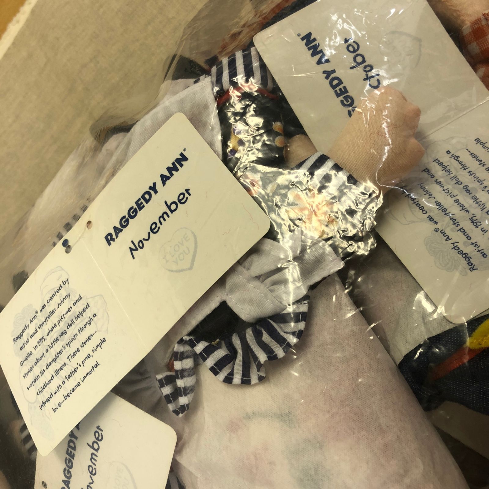 値下げ【新品未使用品】RAGGEDY ANN ラガディ アン Dolls of the