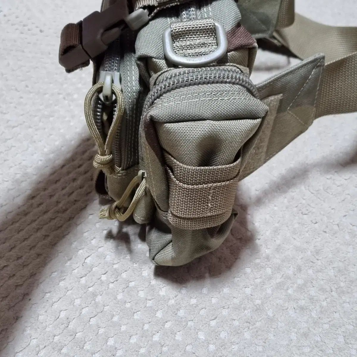 ウエストバック