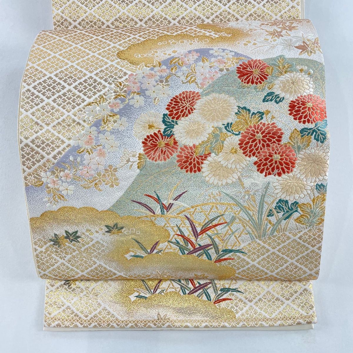 B9 豪華 七宝麗華文 金糸 青海波 藤 菊 牡丹 六通 正絹 フォーマルな袋帯 B9 豪華 七宝麗華文 金糸 青海波 藤 菊 牡丹 六通 正絹