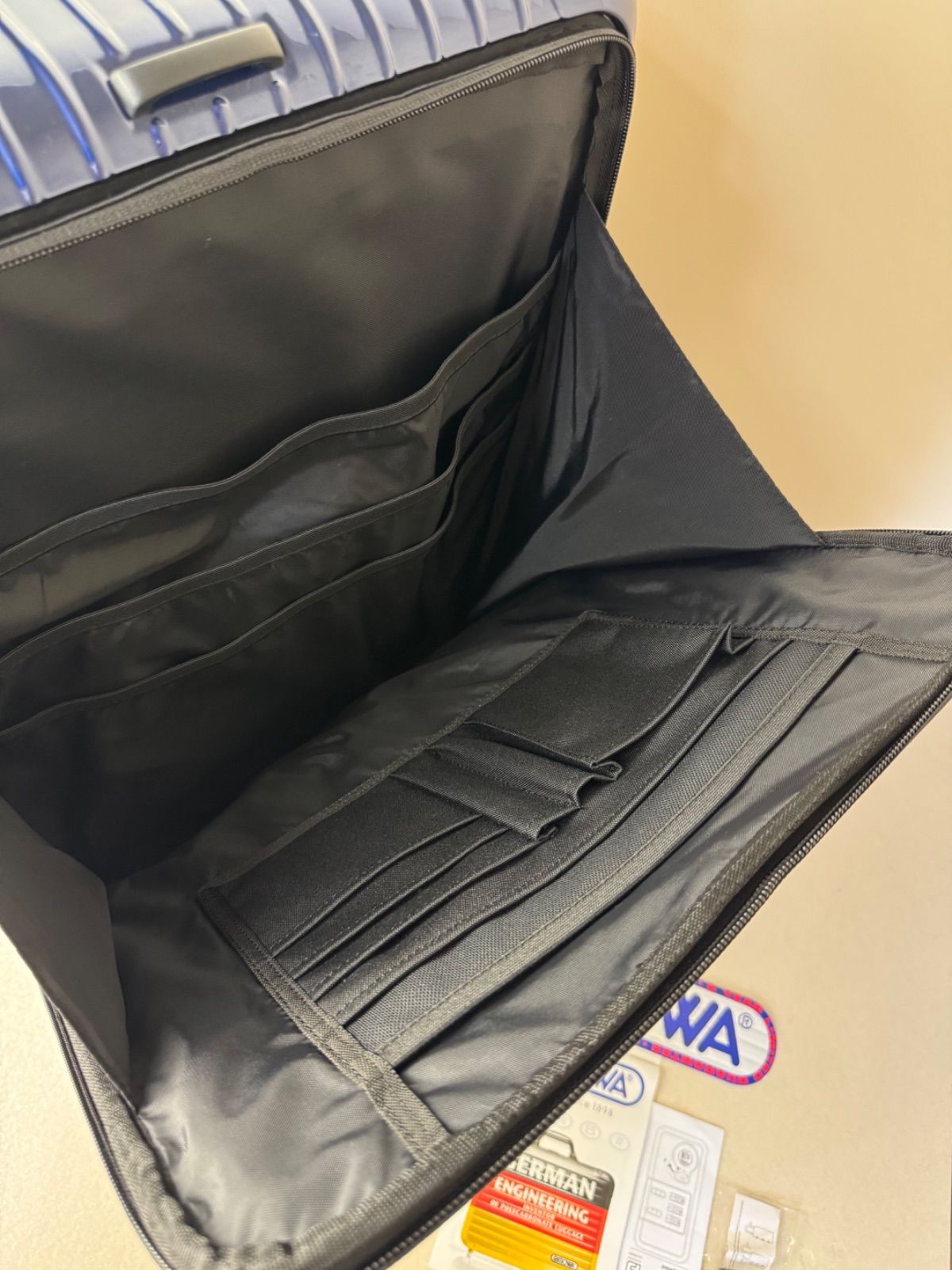 RIMOWA✖️ルフトハンザ ボレロコレクション Multiwheel 85L 4輪
