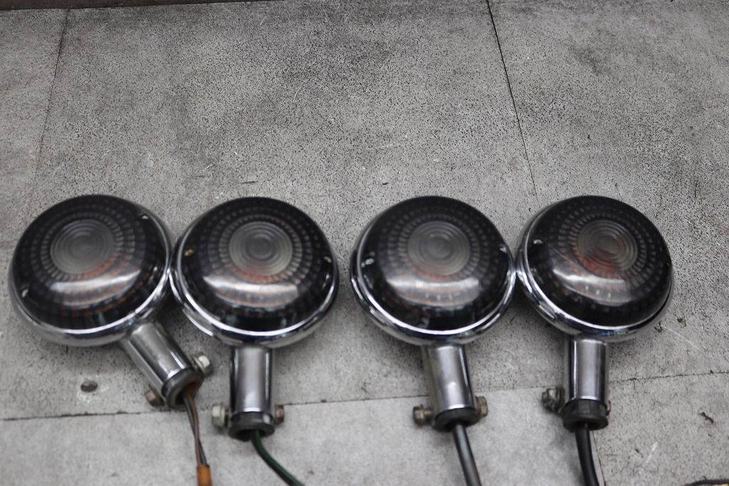 ヤマハ　社外　中古　ドラッグスター250　SR400　ウインカー４個セット　スモークレンズ　メッキ浮き　ガリキズ