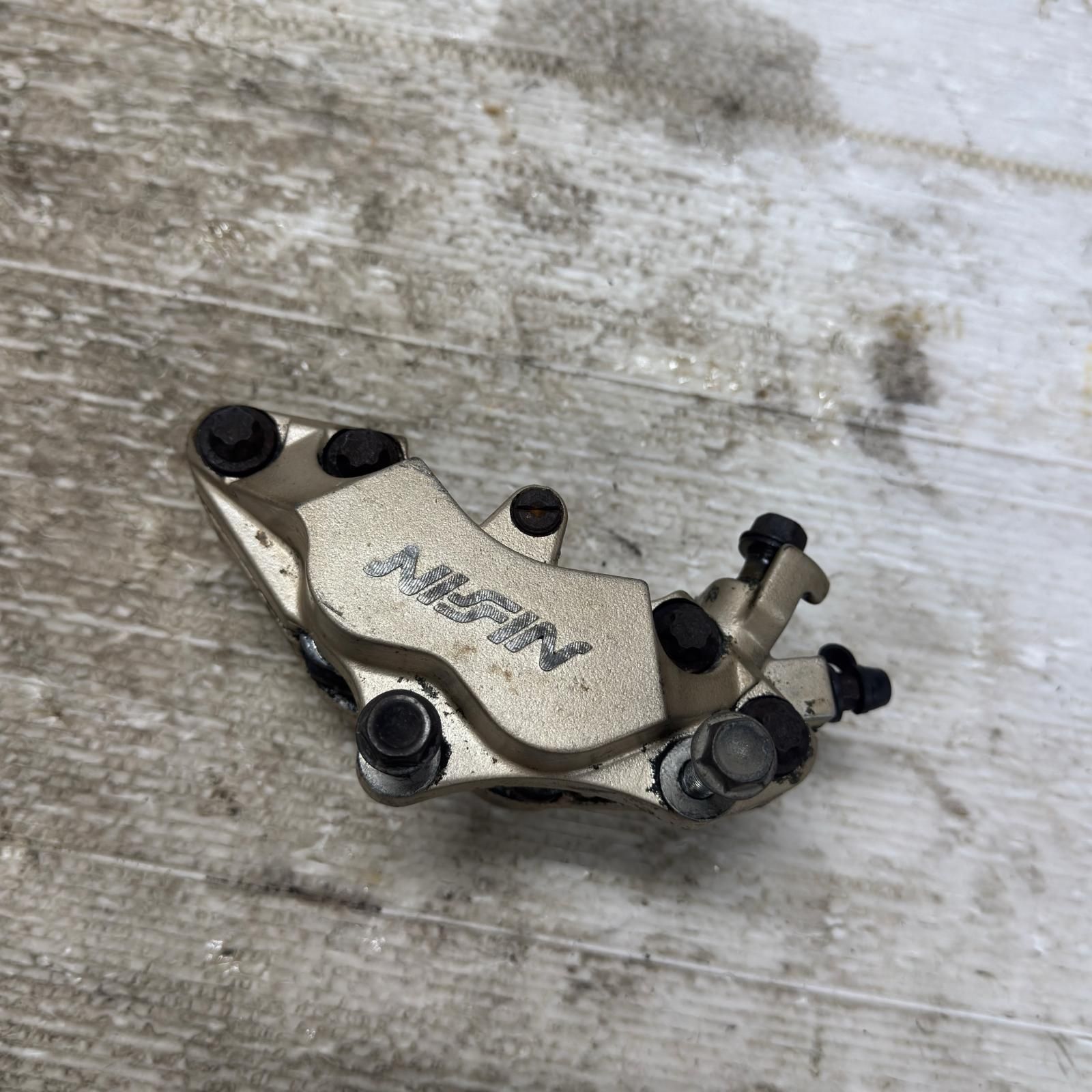 HONDA ホーネット250 MC31 フロントキャリパー ホンダ