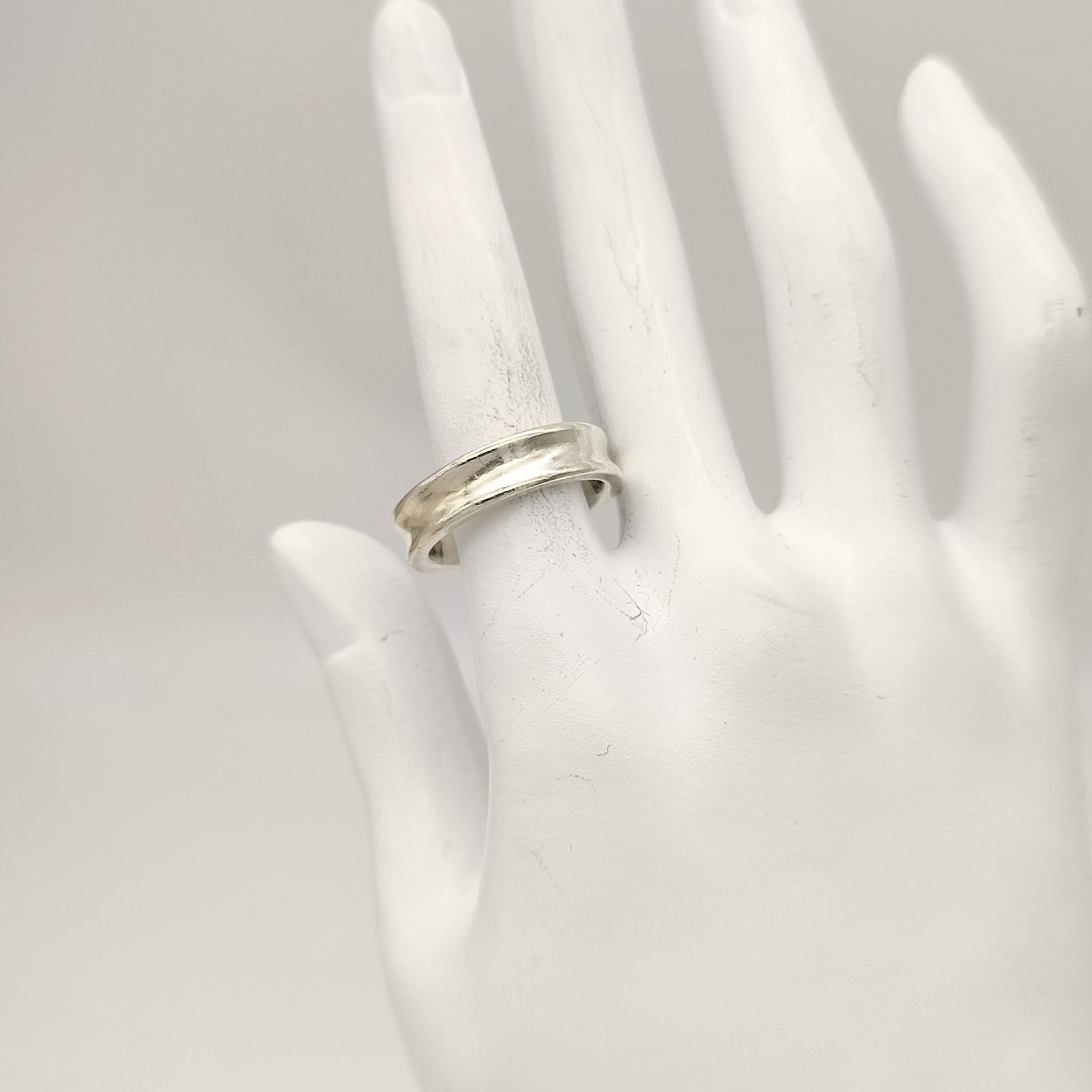 美品】シルバーリング LOVE刻印 SILVER シルバー925 13号 - メルカリ