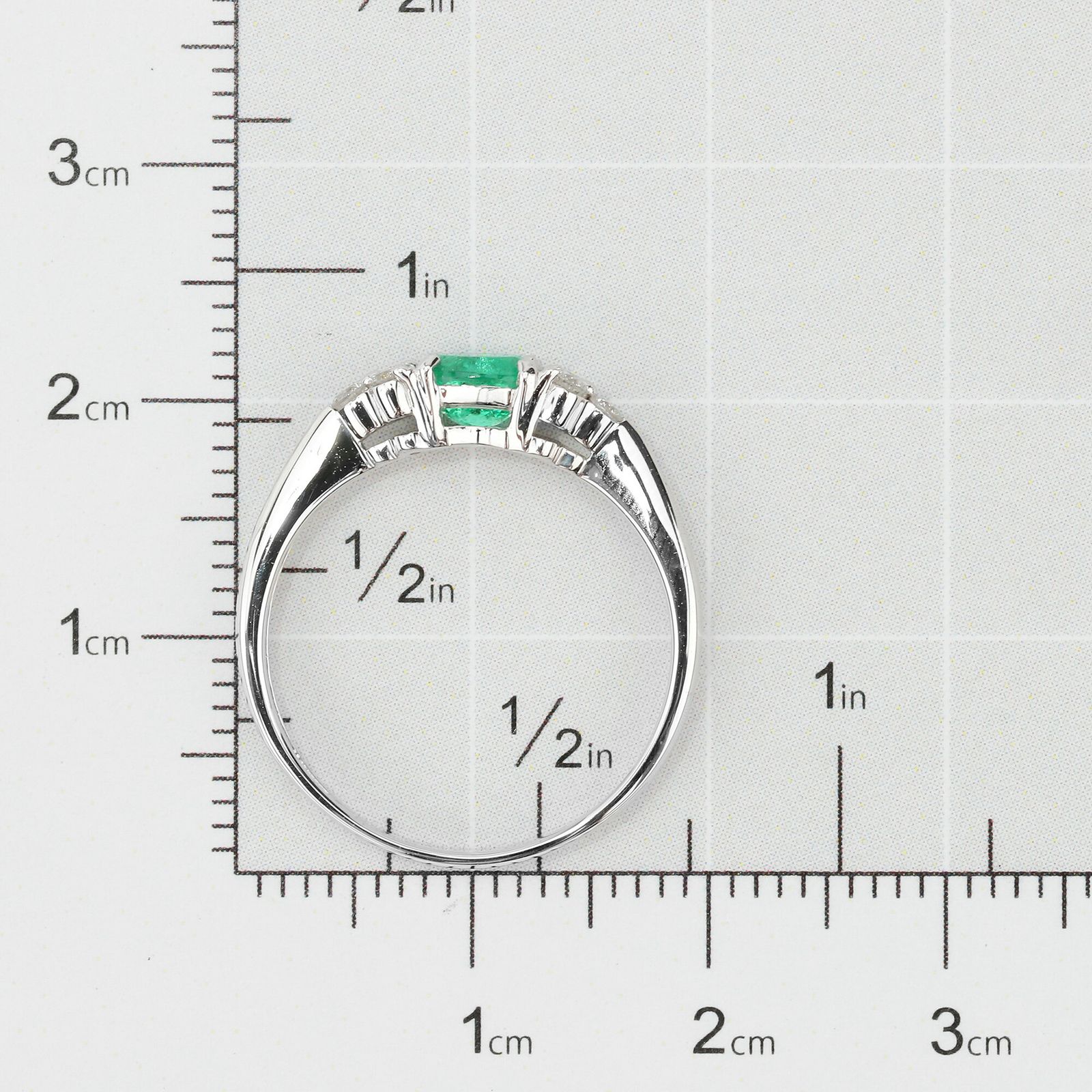 ふるさと納税 山梨県 山梨市 K18WGエメラルド0.40ct×0.38ctピアスG2008 甲府ジュエリー 〉K18（ピンクゴールド）ダイヤモンドデザイン枠