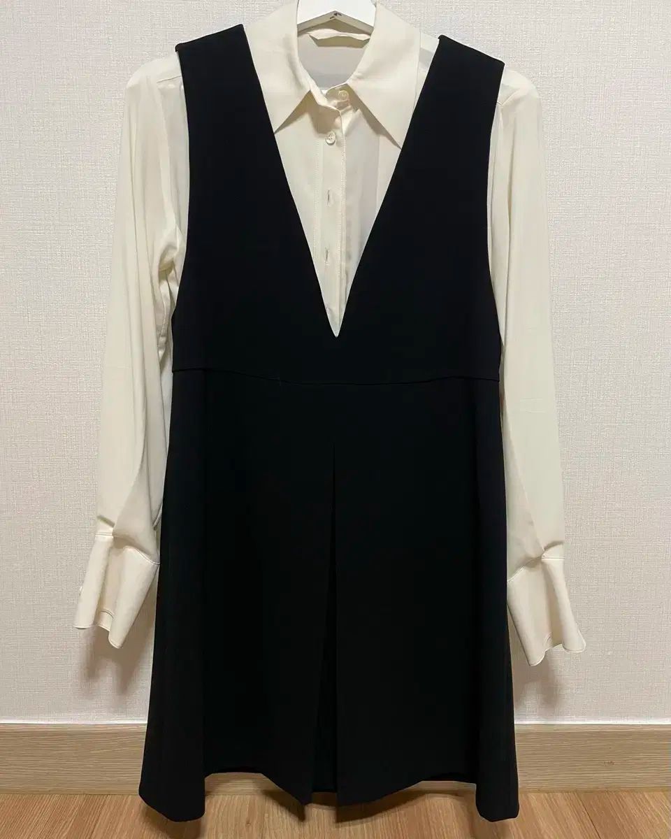 フロントロウ ONE PIECE ブラウス