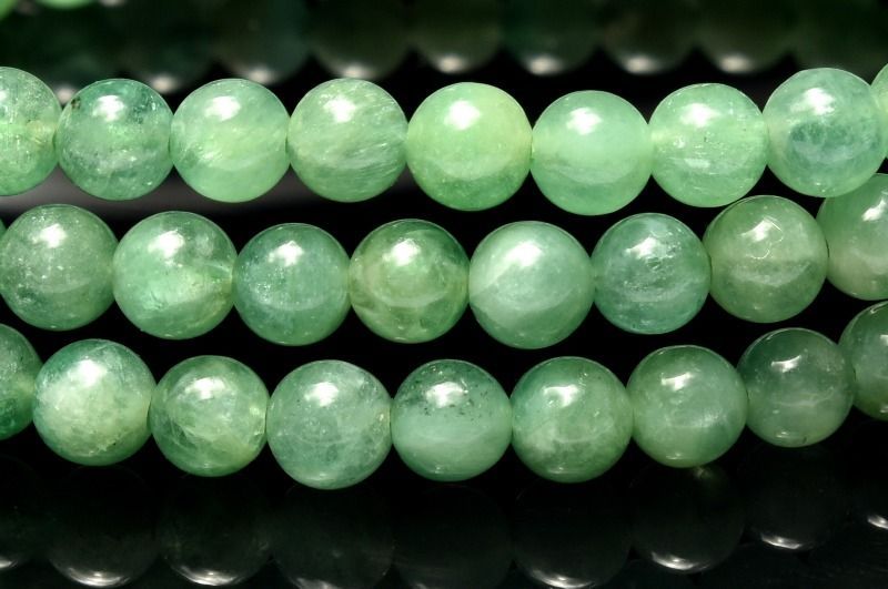 １点物 高発色 透過性あり エメラルド 4mm 3連タイプ ブレスレット パワーストーン 天然石 _MA8051