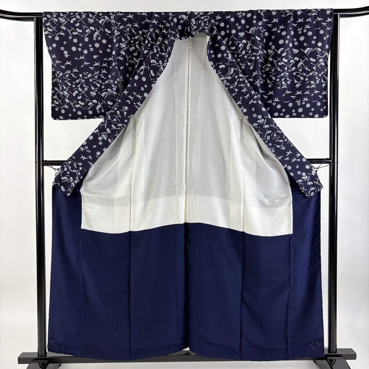 平和屋着物○上質な小紋 短冊花文 黒地 金彩 正絹 逸品 未使用 AAAZ5033ck