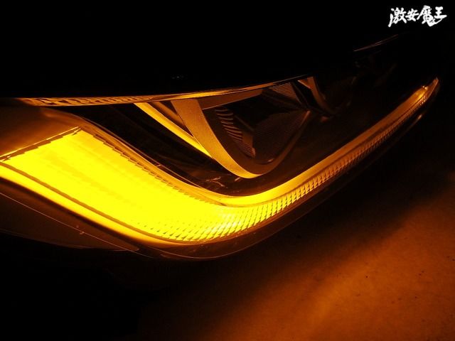 ヤリスクロス 右LEDヘッドライト 36-984☆美品☆LED MXPB10 ヤリスクロス☆右ヘッドライト KOITO