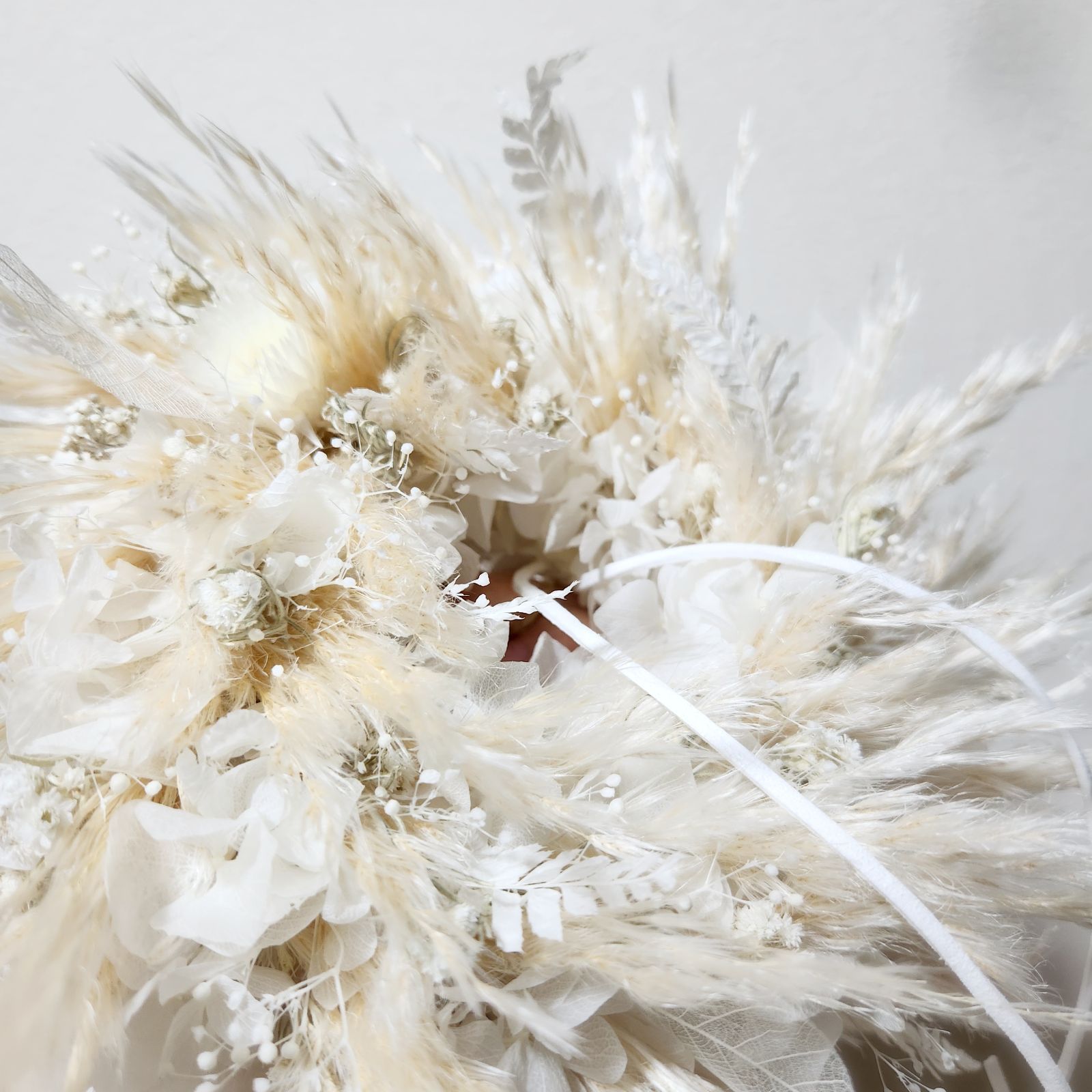 専用ページ☆パンパスグラスのフライングリース＆プロテアスワッグ Ayakai flower | 秋冬に人気なふわふわパンパスグラス