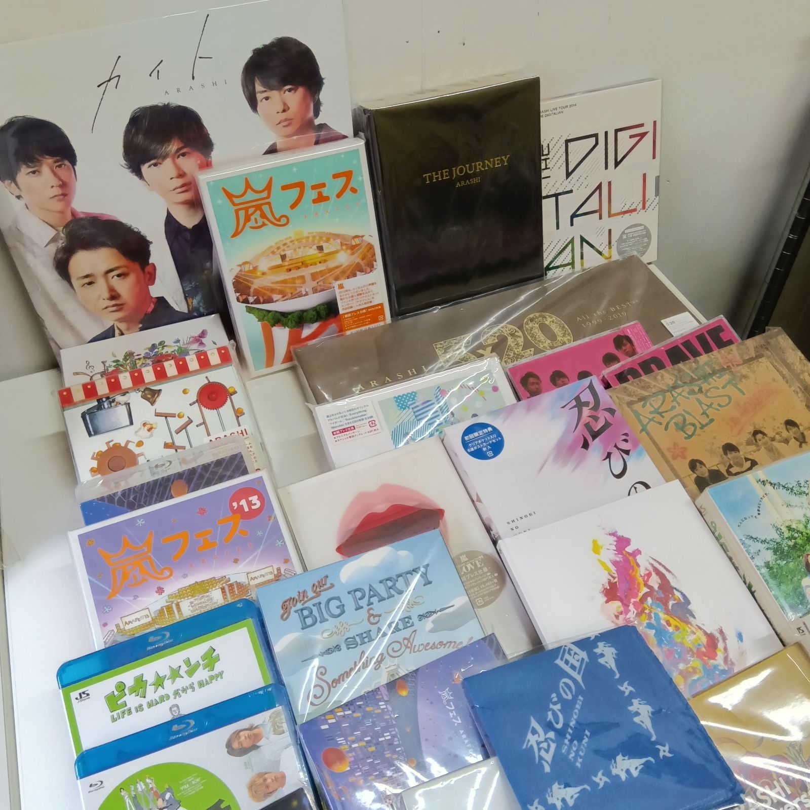 未開封まとめ売り】嵐/ARASHI CD、DVD、Blu－ray A740 - メルカリ