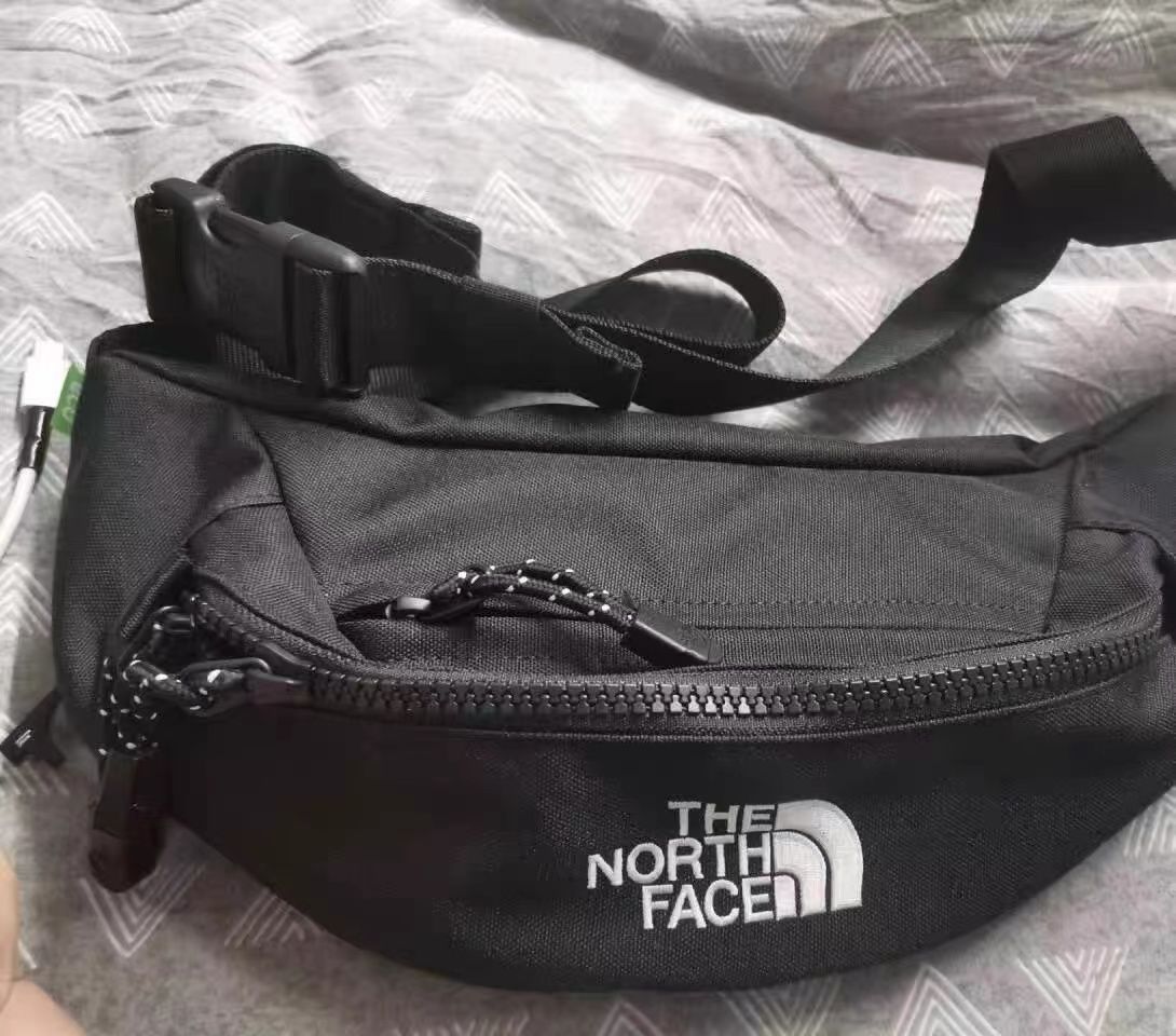 全新品(ザ・ノースフェイス) THE NORTH FACE ショルダーバッグ MESSENGER S メッセンジャー バッグ ボディバッグ スリングバッグ ミニバッグ ロゴ カジュアル ストリート 男女共用 NN2PP71J/K/L