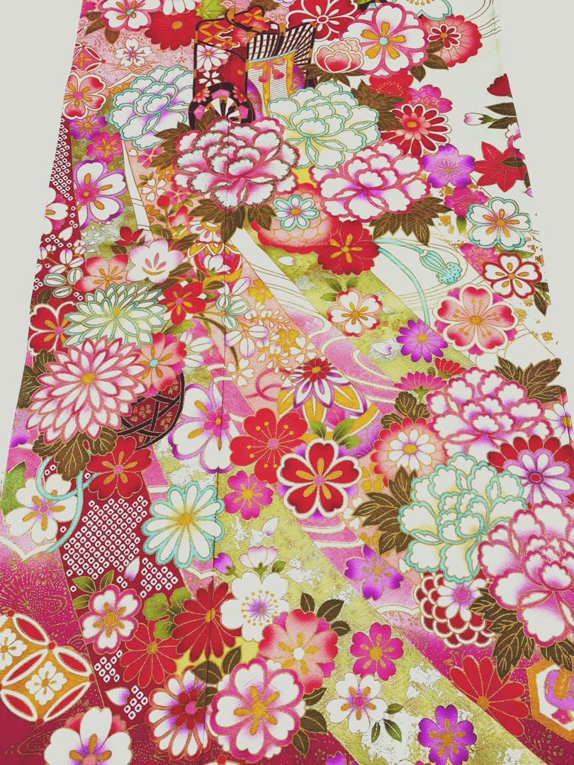 振袖 豪華 刺繍 金彩 紋意匠 身丈 163cm 撥水加工済 MO2922 - メルカリ