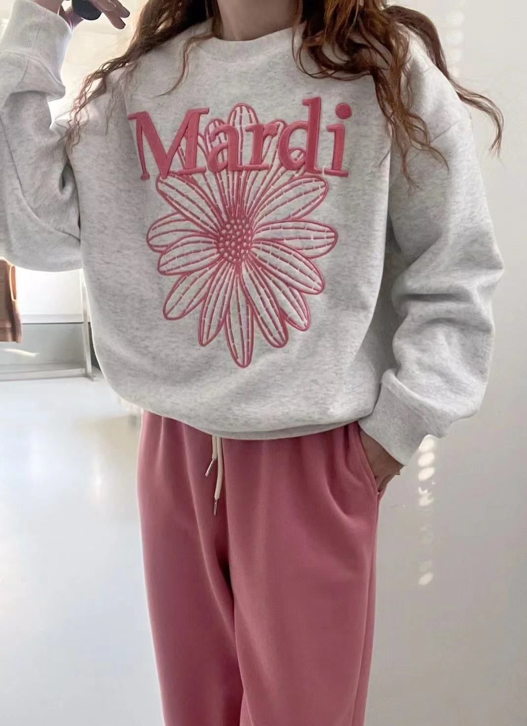 Mardi Mercredi マルディメクルディ秋冬長袖 パーカー 刺繍ロゴ ピンク