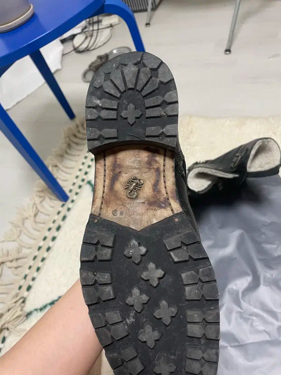 Jimmy Choo(ジミーチュウ) シアリング エンジニア ブーツ 楽天市場