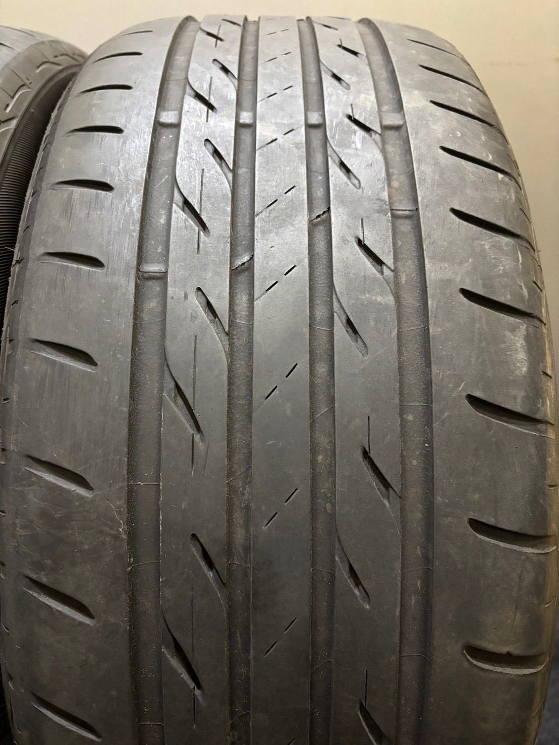 235|50R18