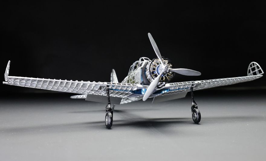 飛行機 組立モデル