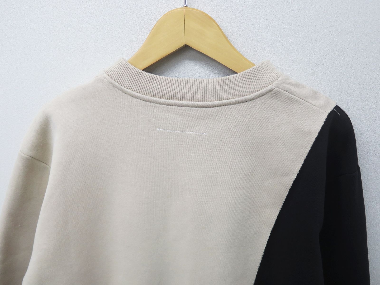 MM6 エムエムシックス Maison Margiela S62GU0117 S25596 23AW