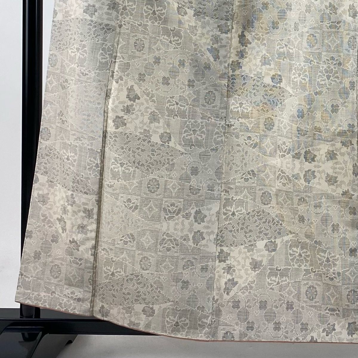 大島紬 身丈160cm 裄丈65.5cm M 袷 草花 幾何学模様 ベージュ 正絹 秀品