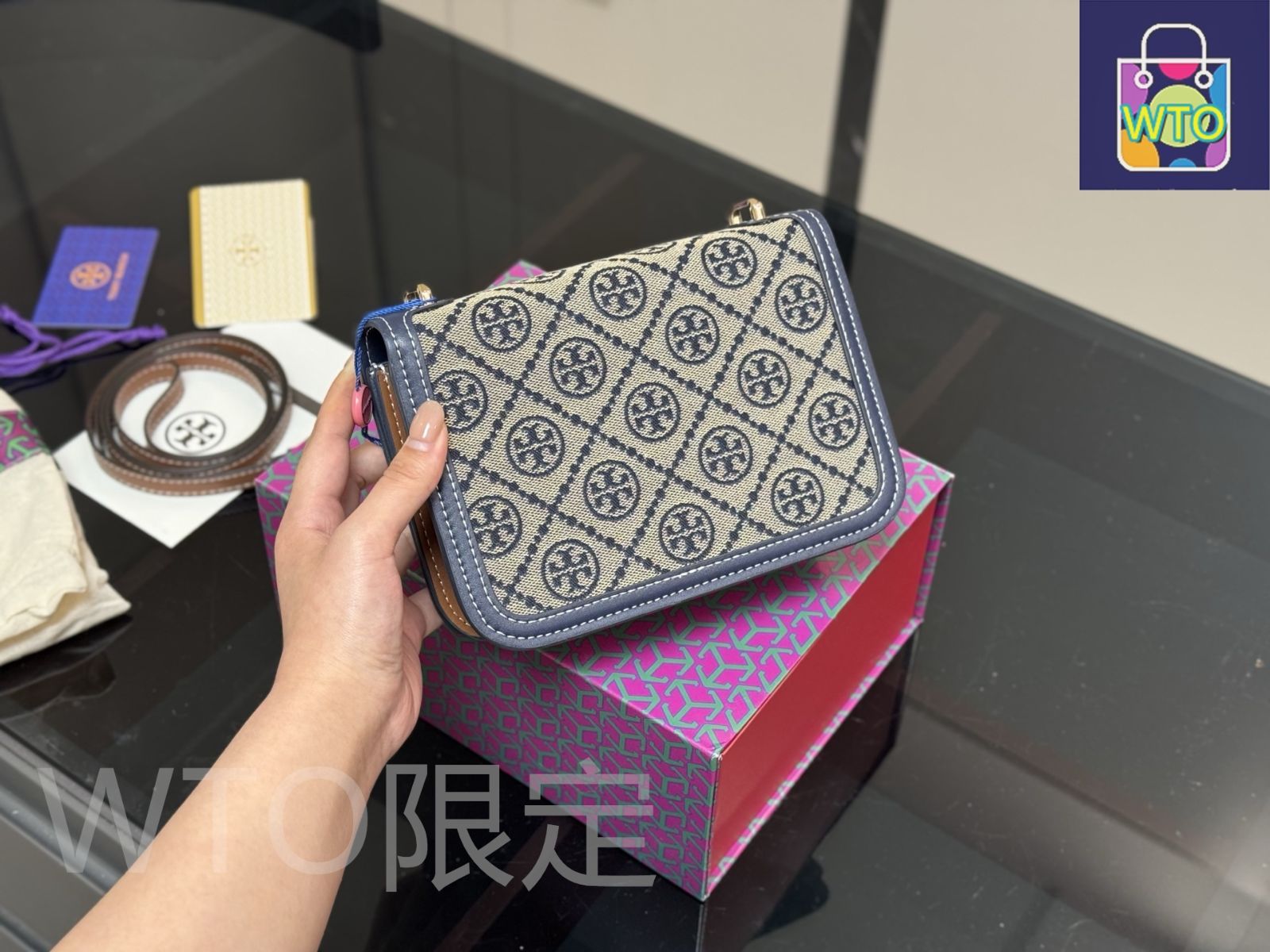 kuchen様購入専用 今日特価】Tory Burch トリーバーチ レトロ風で多用途に使える