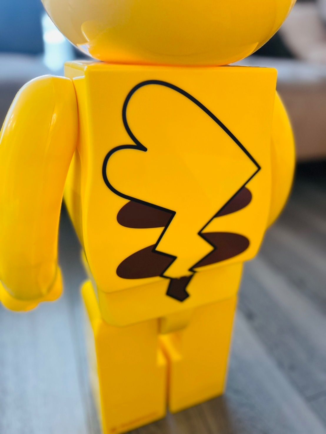 BE@RBRICK ピカチュウ Female Ver. 1000％