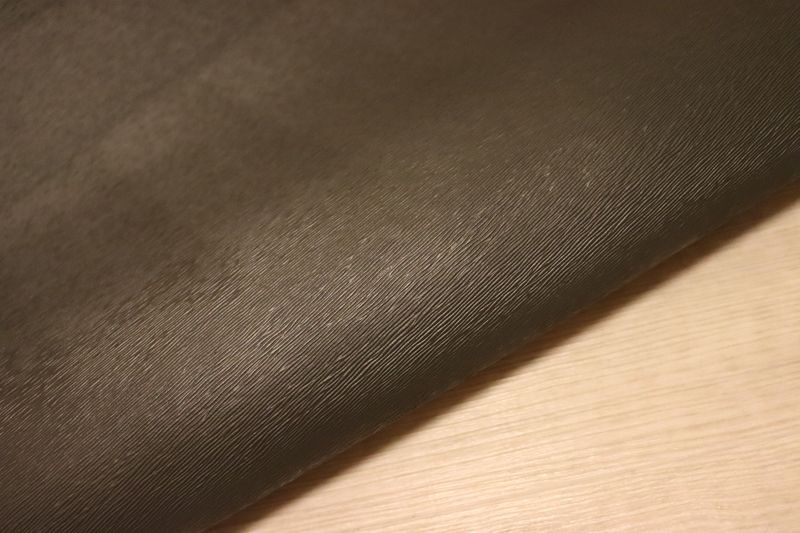 グレー 240ds クロム革 牛革 国産 レザー エピ調型押し はぎれ 一枚革 レザークラフト 革 皮 本革 diy 生地 材料