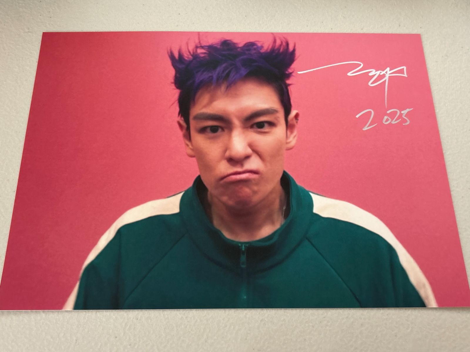 T.O.P(チェ・スンヒョン)直筆サイン スチール写真(A4サイズ)