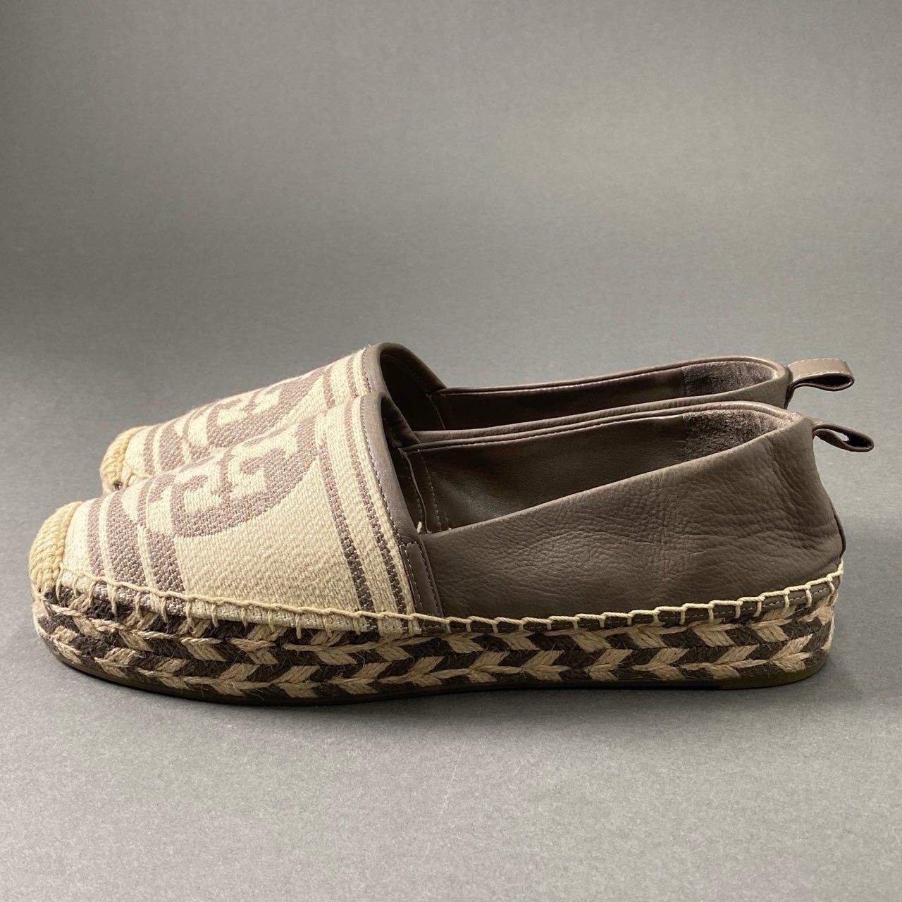 トリーバーチ 金具　レザー　Tory Burch レザーソール　ロゴ 楽天市場】トリーバーチ ロゴマーク トートバッグ レザー レディース