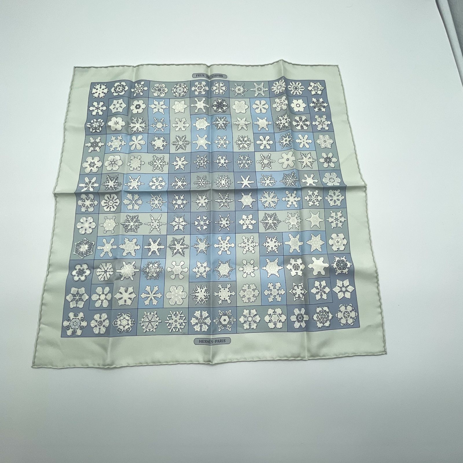 HERMES】エルメス 雪の結晶 シルクスカーフ カレ90 - メルカリ