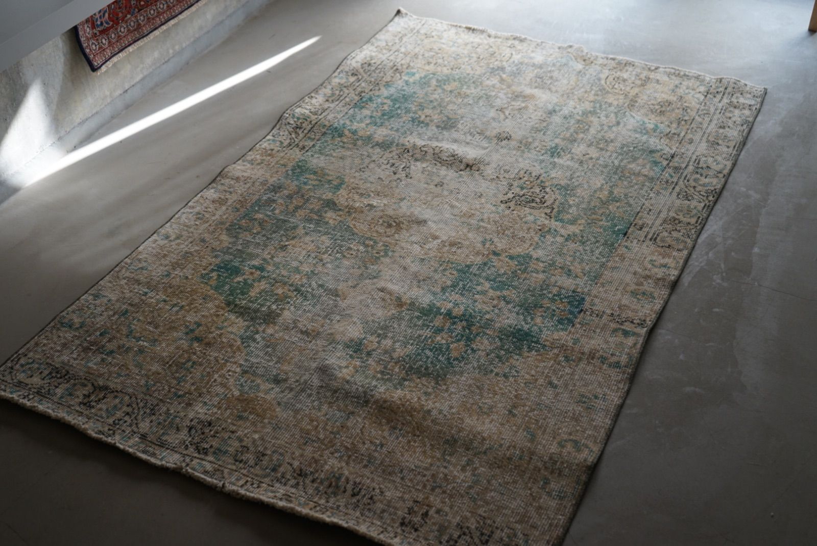 トルコヴィンテージラグ A78 ペールブルー ターコイズ オーバーダイ