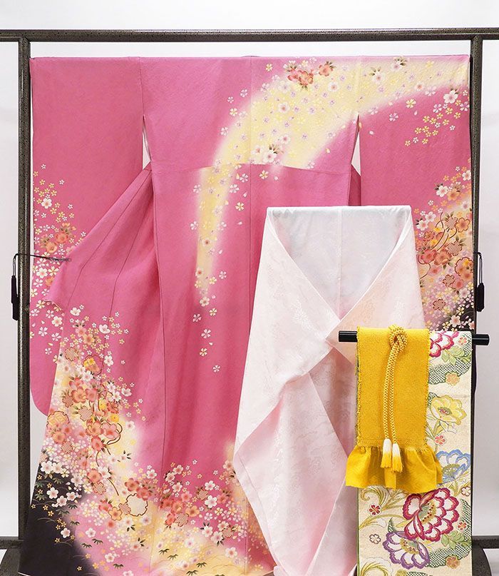 振袖 正絹 雪輪四季花手毬模様 5点セット 身丈168.5cm 裄丈68.5cm 袋帯 長襦袢 帯締め 帯揚げ 振袖5点セット リサイクル 着物 e4081