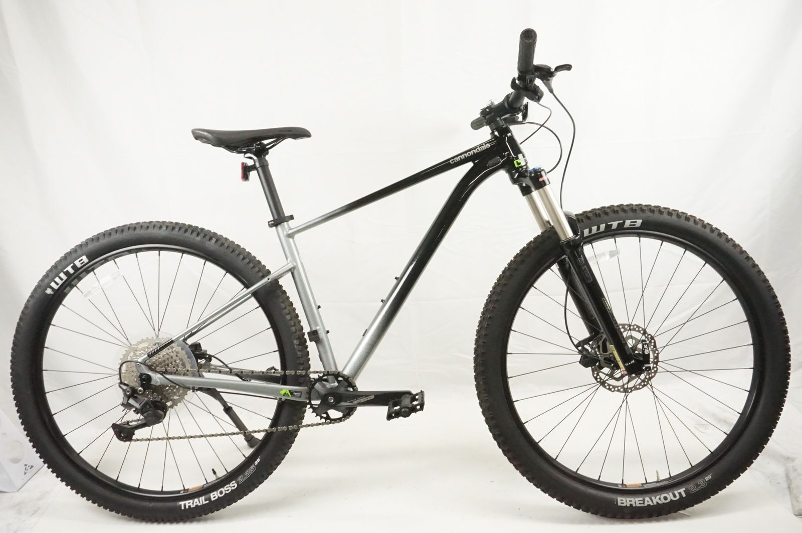 GIANT マウンテンバイク SNAP 430（160〜175cm適応）愛知引取 GIANT マウンテンバイク SNAP 430（160〜175cm適応）愛知引取