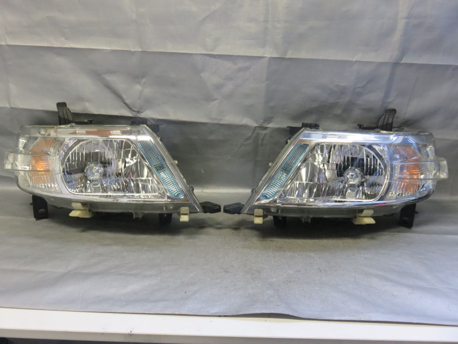 17 クラウン エステート ロイヤル 前期(JZS175) 純正 ヘッドライト 17クラウン ヘッドライト 17 クラウン エステート ロイヤル 前期