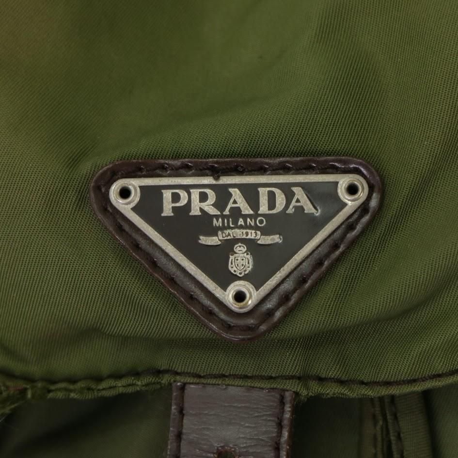 美品 PRADA リュック バックパック トライアングルロゴ 白タグ カーキ