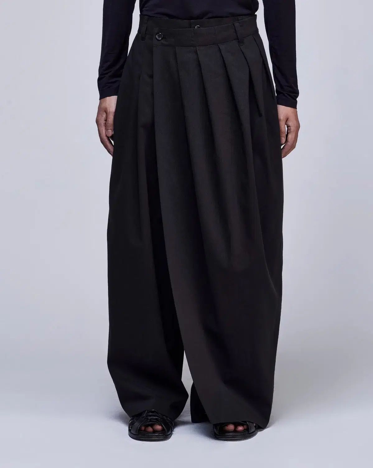 SONGZIO HOMME ソンジオ オム コレクション 非対称 ドレープ ワイド パンツ 黒 78