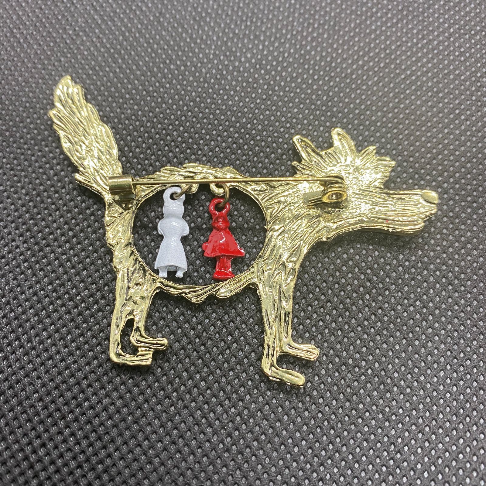 赤ずきん ちゃん レトロ ゆらゆら ブローチ おおかみ オオカミ