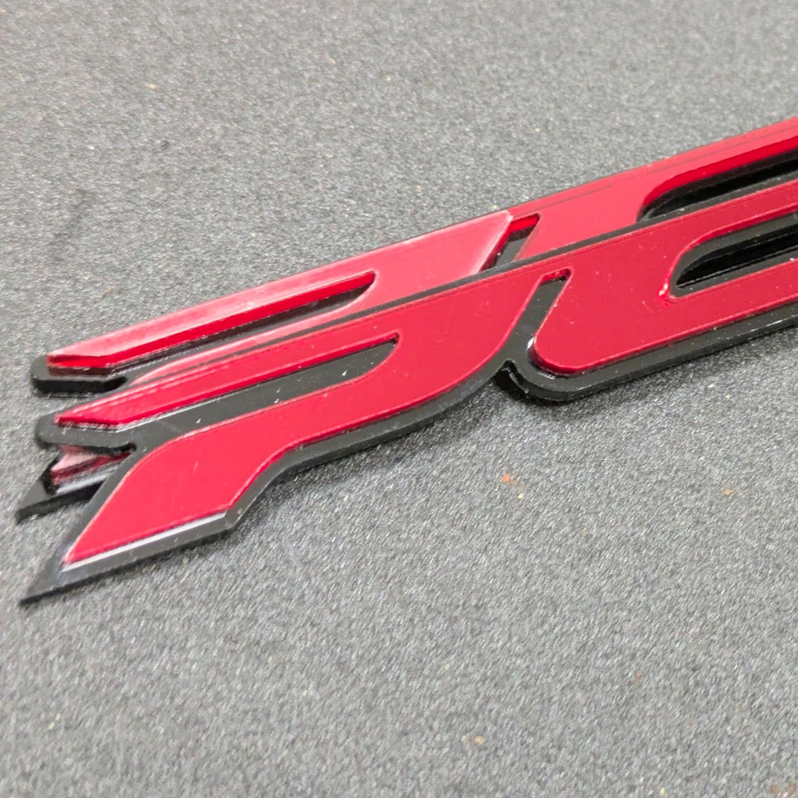 ホンダ HONDA PCX125 PCX150 PCX160用 立体エンブレム JK05 JK06 KF47