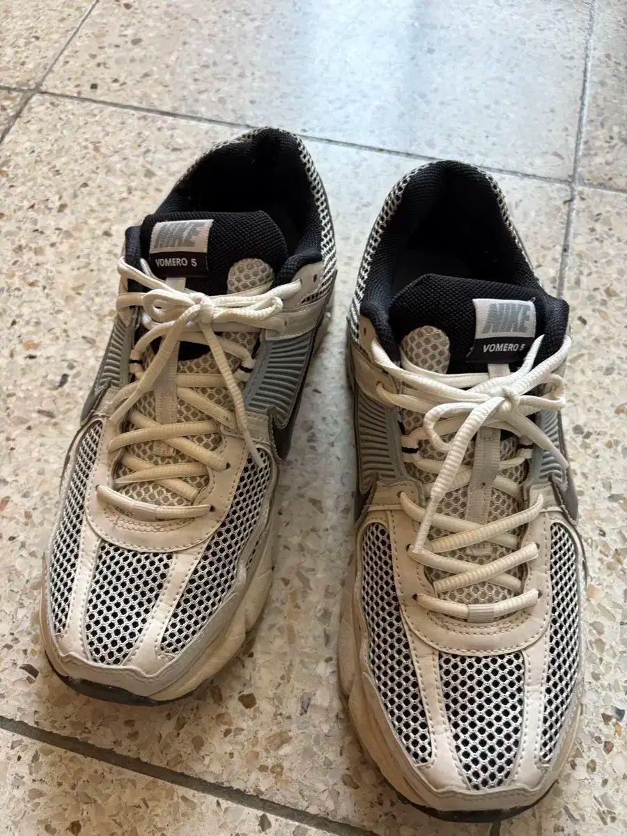 NIKE ナイキ ズーム ボメロ 5 275 サイズ
