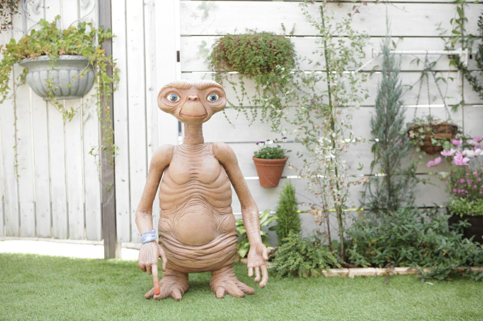 並行輸入品 『E.T.』プロップレプリカ：E.T.スタント パペット 高さ90cm NECA社製