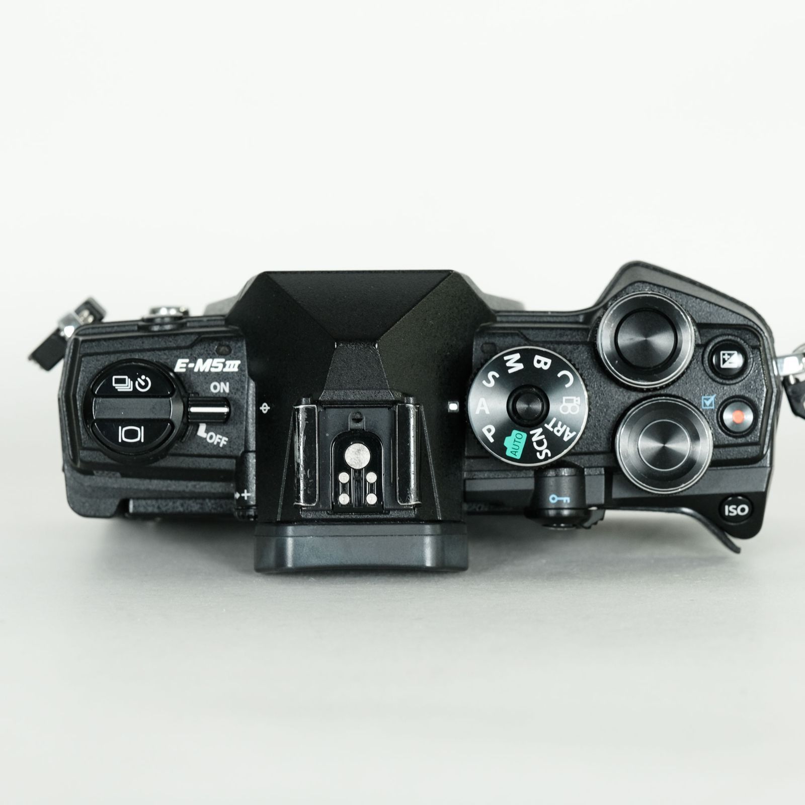 【美品】第3世代E-M5 Mark III ボディー※バッテリー３個他おまけ付 良品｜バッテリー3個付] OLYMPUS OM-D E-M5 Mark III [ボディ