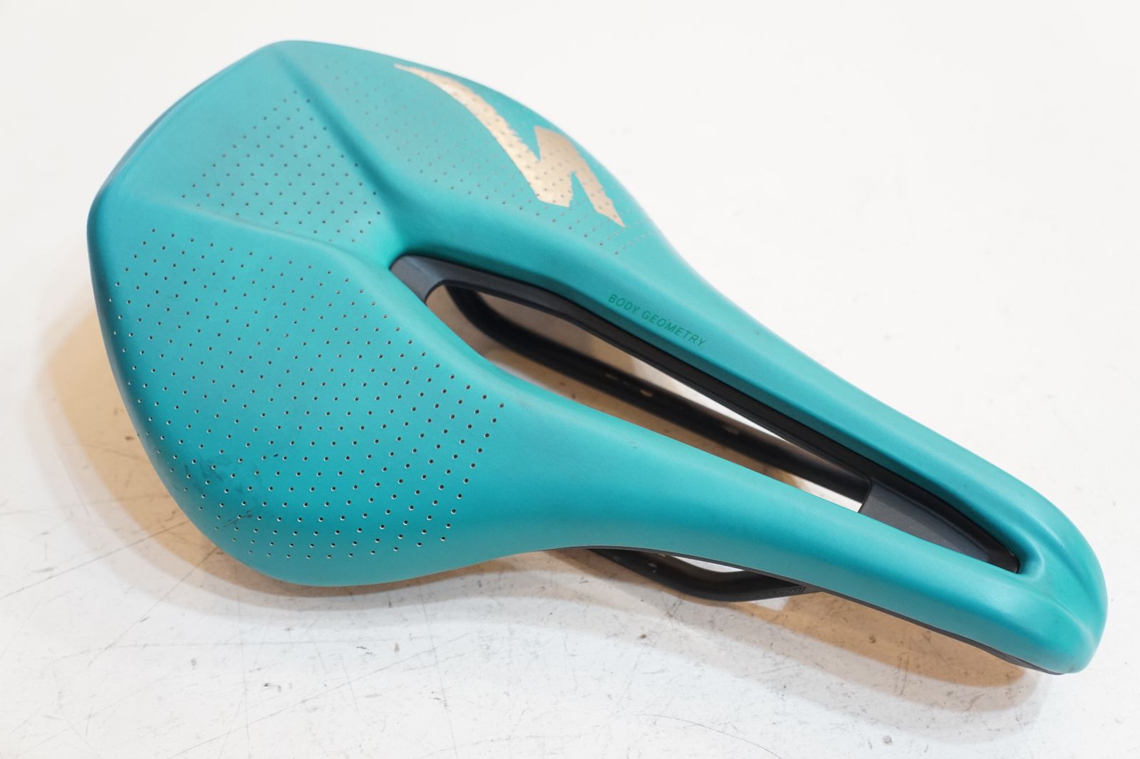 美品 スペシャライズド POWER EXPERT サドル 143mm POWER W/MIMIC COMP SADDLE WMN BLK 143(143mm ブラック