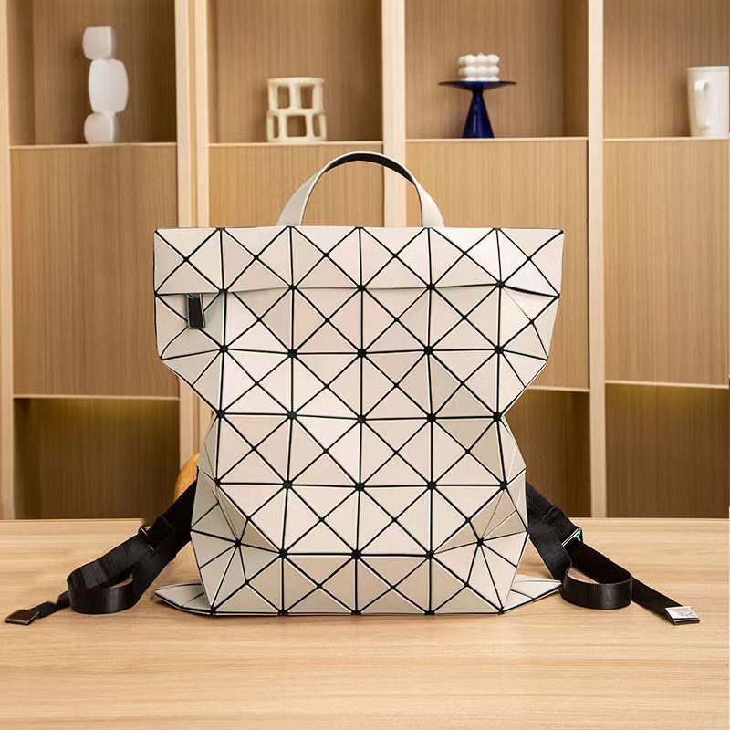 新品 BAOBAO ISSEY MIYAKE バオバオ イッセイミヤケ リュック ランドセルバッグ トートバッグ 5色 - メルカリ