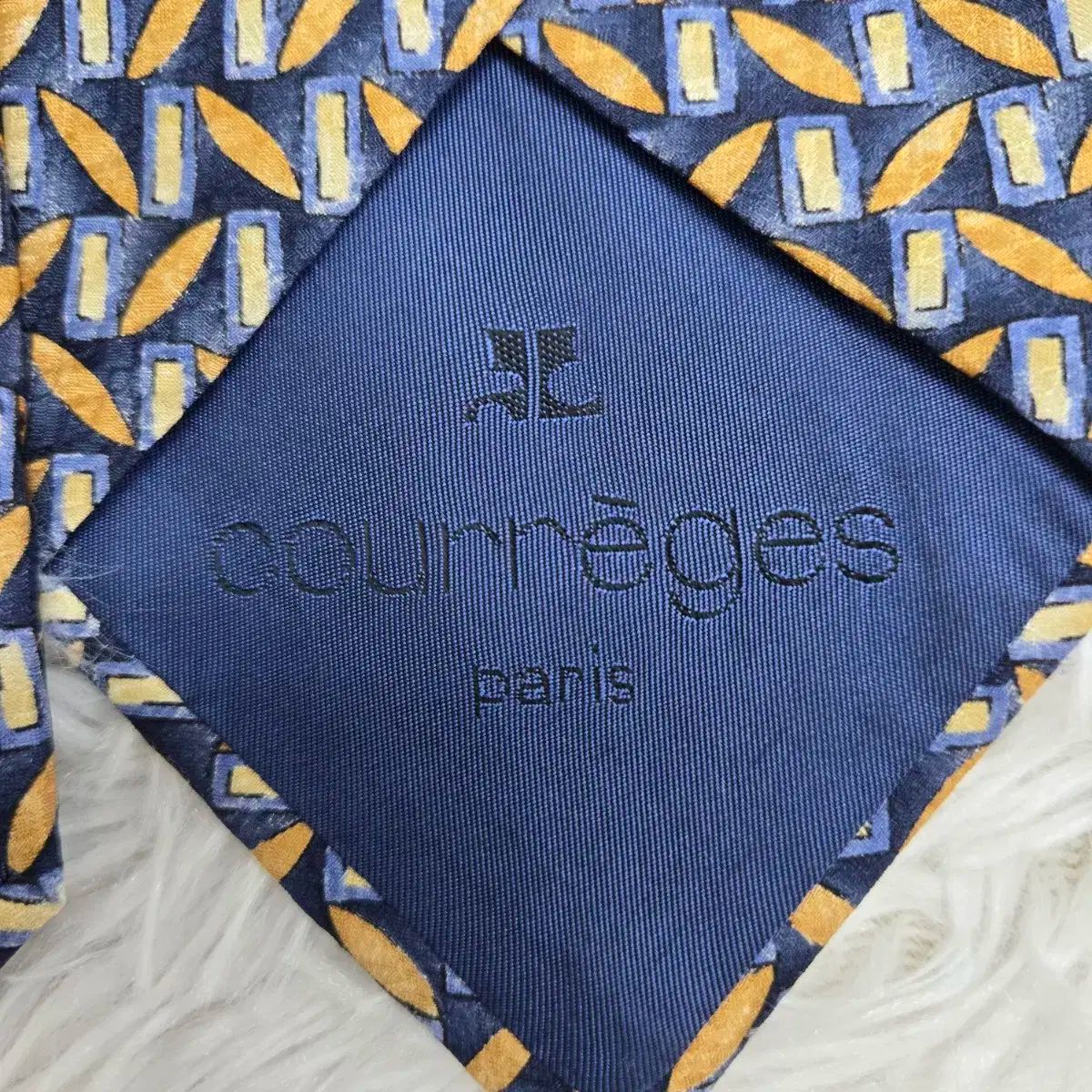 Courreges クレージュ