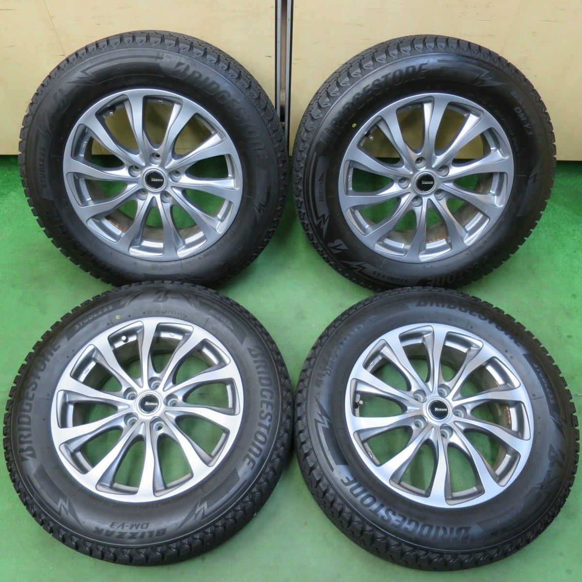 ブリザック DM-V3 スタッドレス 4本セット225/65R17引き取り限定 中古