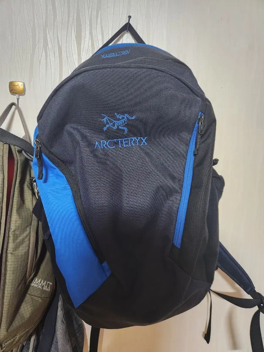 ARC TERYX アークテリクス 梁 メンティス 26