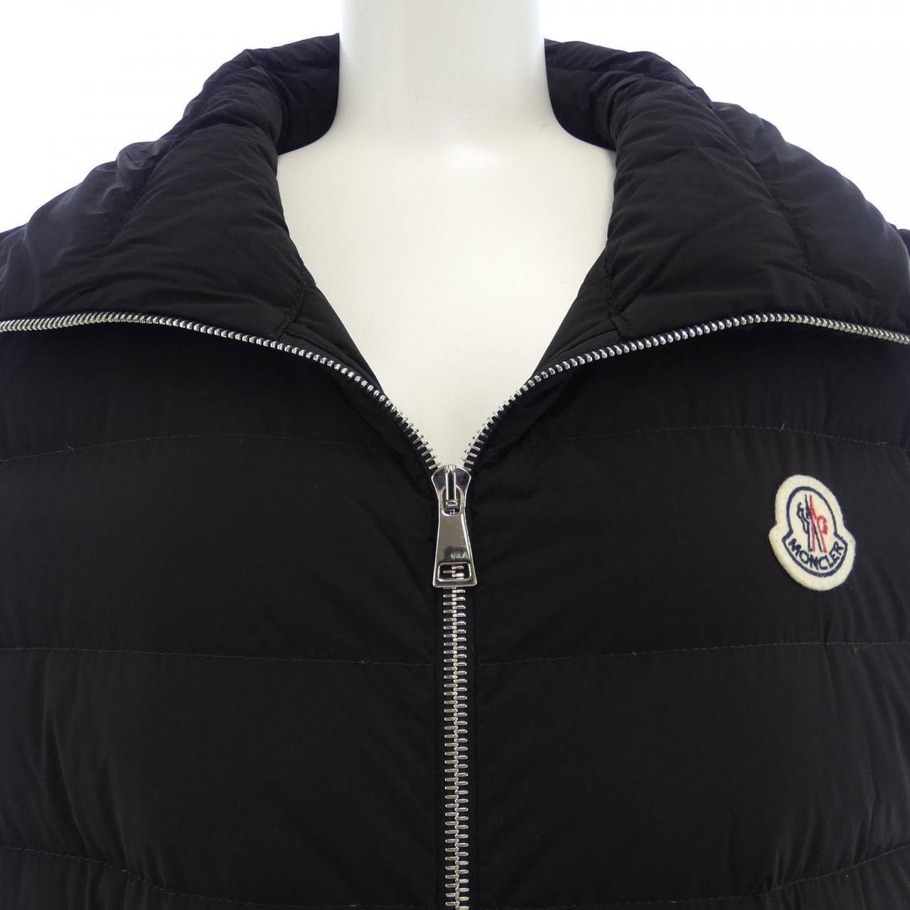 モンクレールMONCLER ダウンベスト　美品 6A 楽天市場】【定価228,800円(税込)】MONCLER モンクレール ロゴ