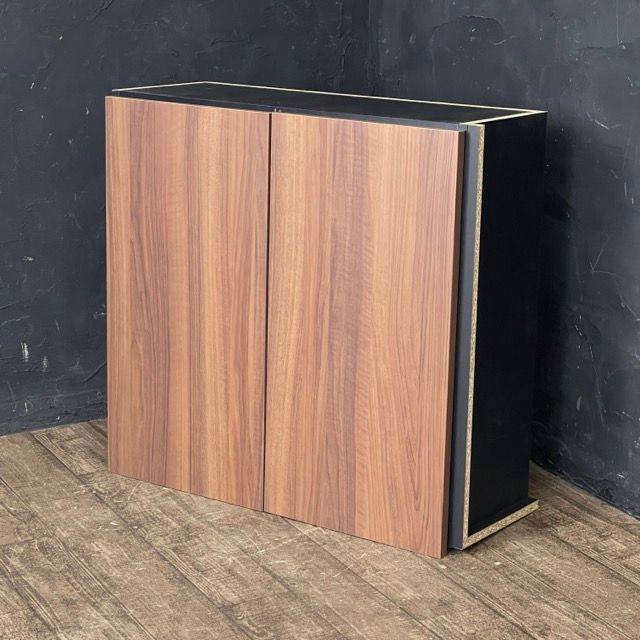 本体黒