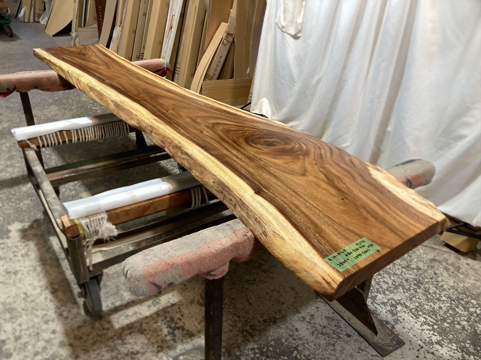 モンキーポッド9293 一枚板無垢 乾燥材 2800ｘ480-520-430ｘ50mm カウンター センターテーブル 内装 店舗 住宅 インテリア マンション