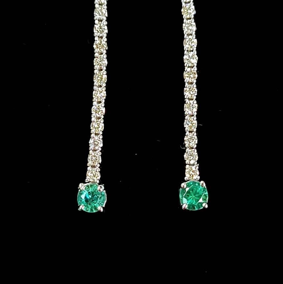 揺れる 0.66ct エメラルド ダイヤモンド K18 wg ロング ピアス 鑑別書付 18金 ホワイトゴールド 5月誕生石