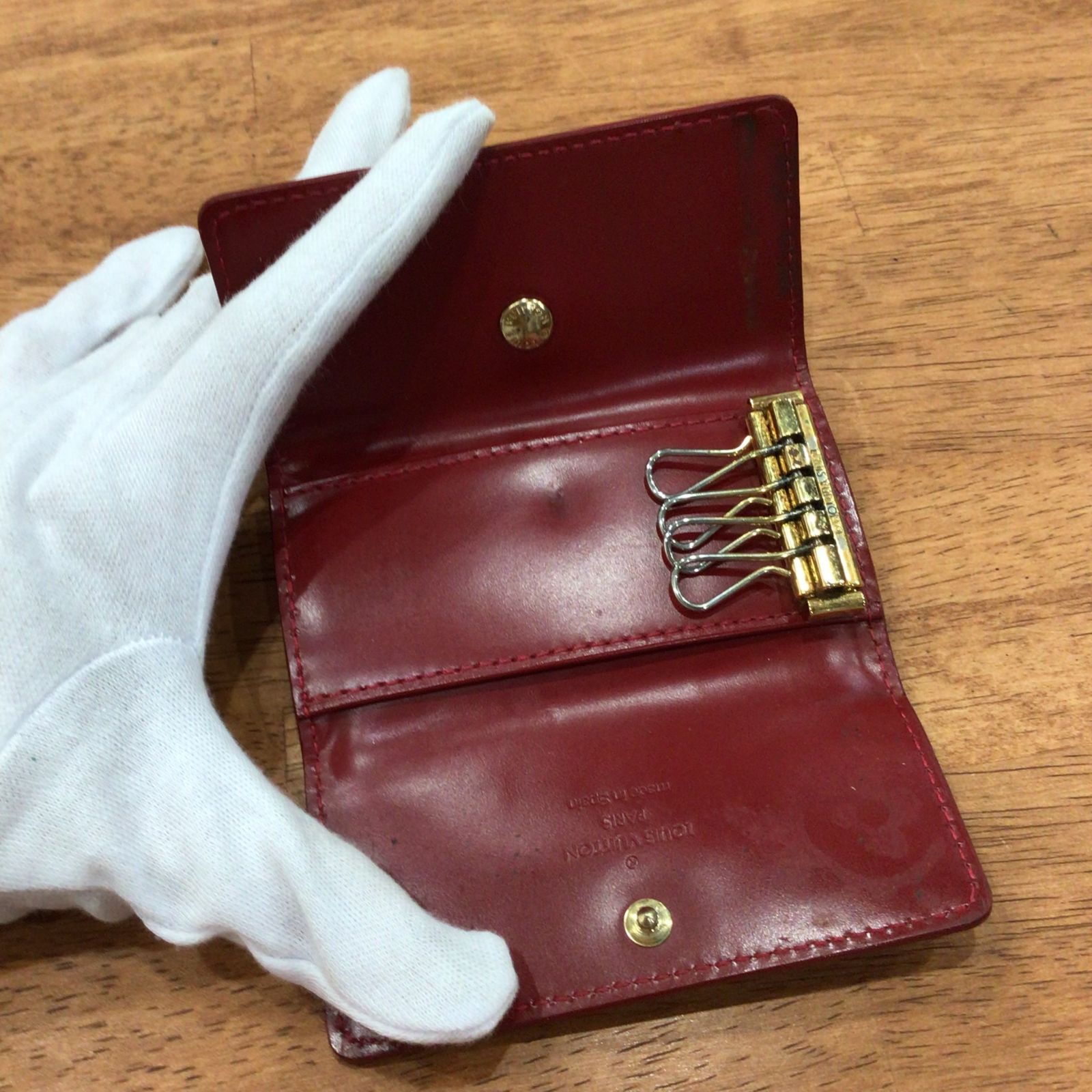 【新品同様　A】ルイ・ヴィトン ヴェルニ ミュルティクレ4 ポムダムール ルイ・ヴィトン ヴェルニ 4連キーケース ミュルティクレ4