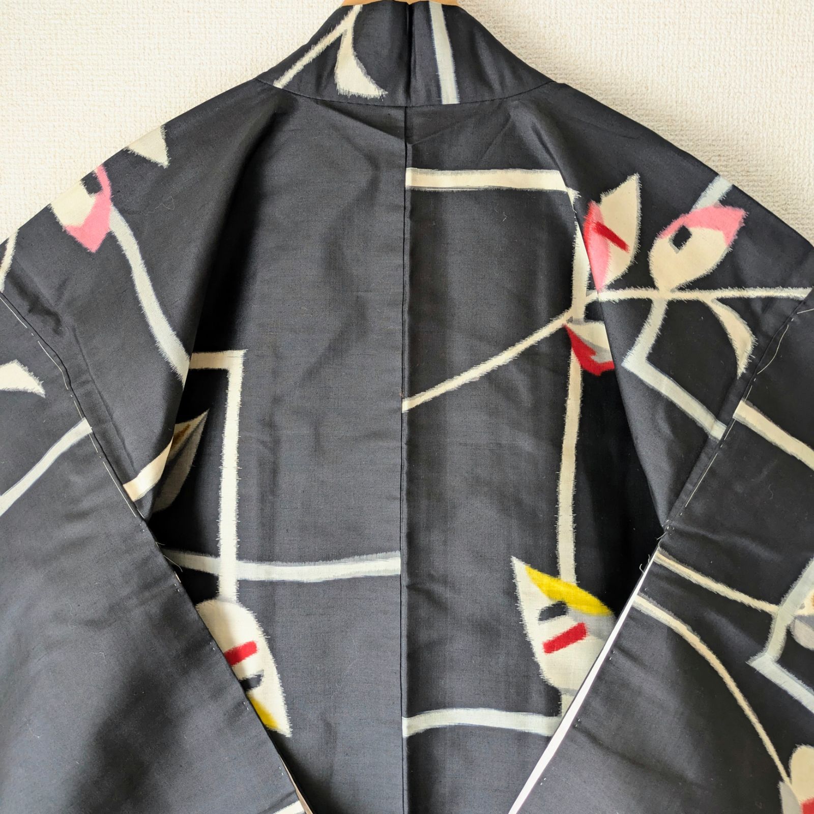 Japanese Vintage Haori Long Meisen Black Modern Abstract Pattern Silk Kimono Gown Old-ⅽloth 長羽織 羽織 正絹 銘仙 黒 モダン抽象柄 古布 時代布 大正浪漫 和洋折衷